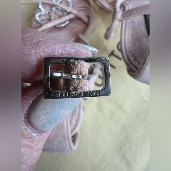 ❌❌❌SOLD❌❌❌Authentic Louis Vuitton Strappy heels - Picture 14 of 16